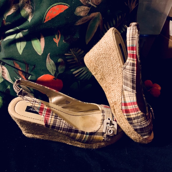 American Eagle Brown Sarah Slingback - Picture 1 of 7